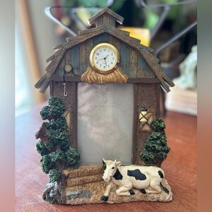 Country Meadows Character Collectibles Farm Theme Resin Photo Frame w Clock
